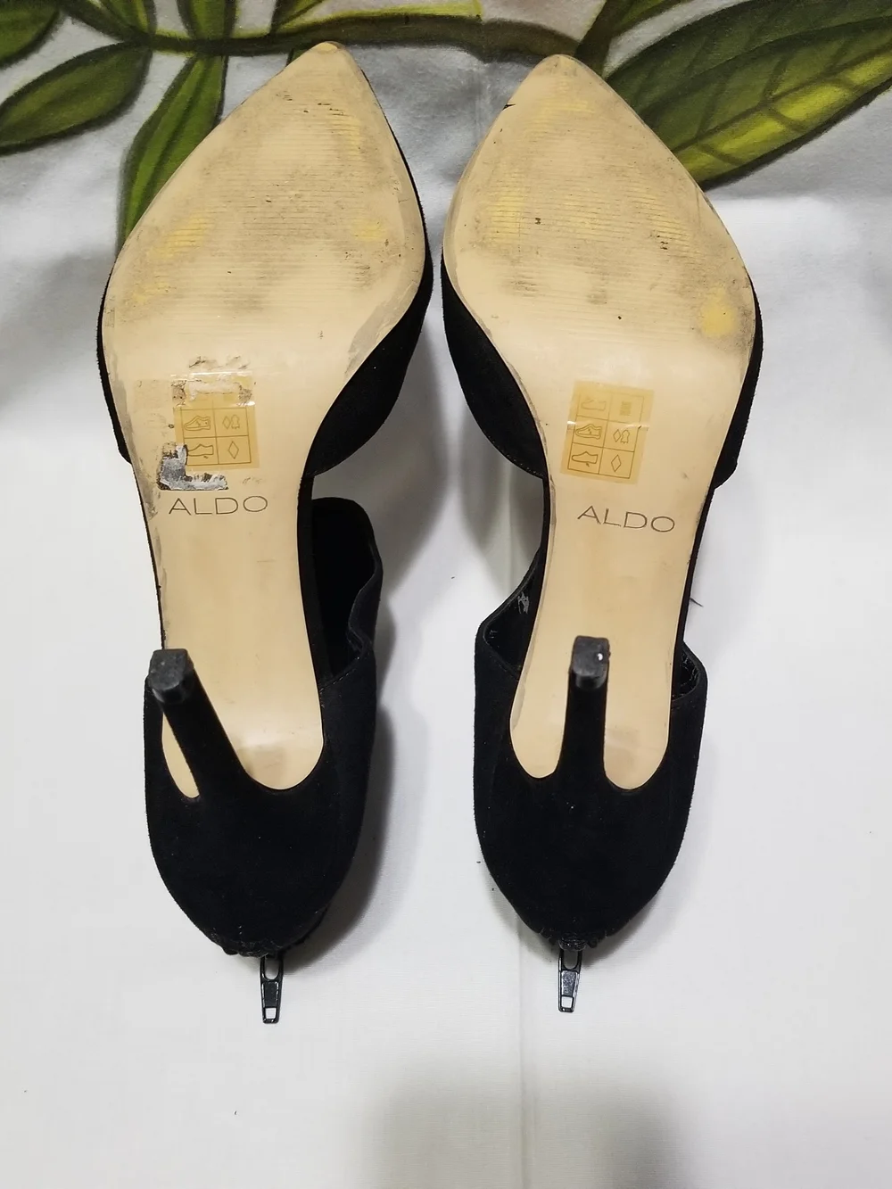 Aldo Black Women's 6.5 Suede Pointed-Toe Ankle Cuff Heels With Leather Insole